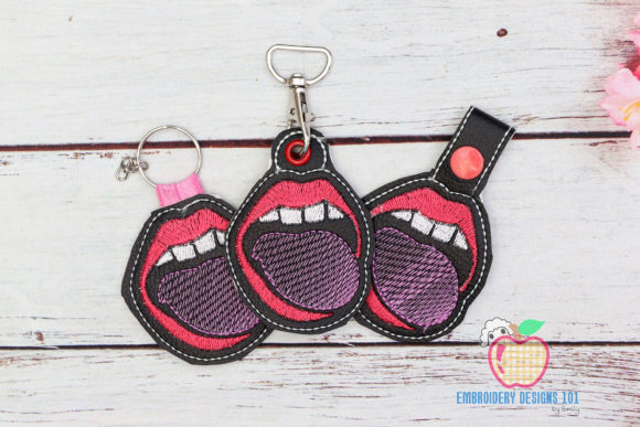 Review: Open Mouth with Tongue ITH Keyfob Design